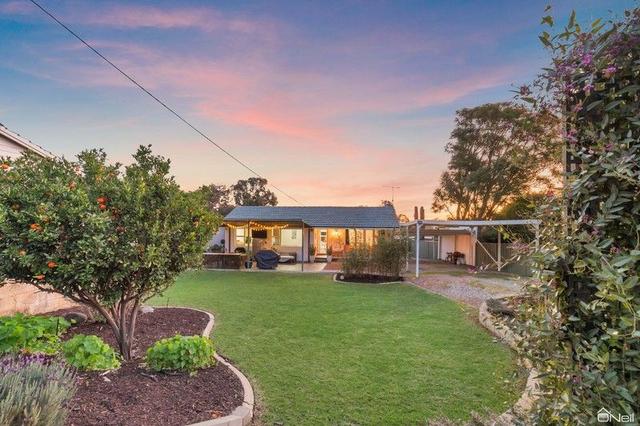 3 Brook Place, WA 6111