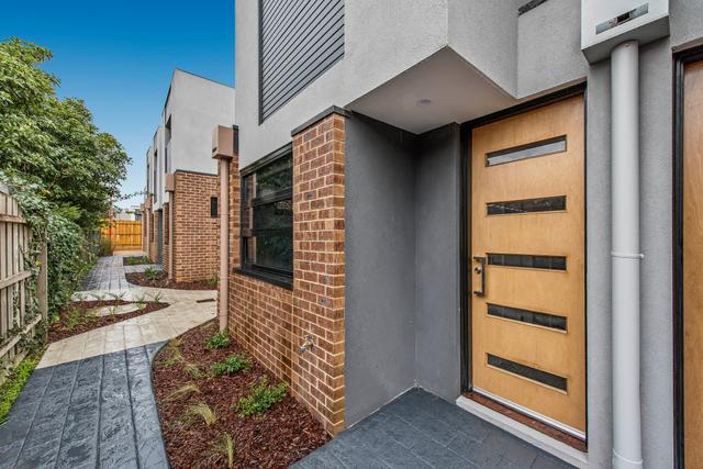 11/12-14 Adele Avenue, VIC 3156