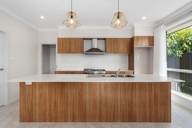 14 Weeroona Road, NSW 2176