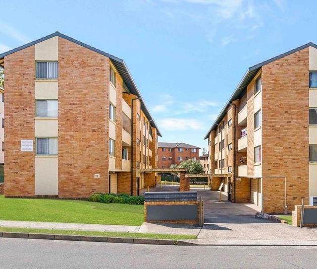 3/28 Charles Street, NSW 2170
