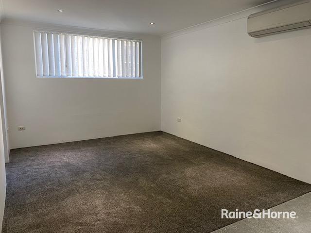 2/112 Grafton Street, NSW 2580