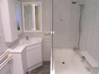 Bathroom (2004-02-19)