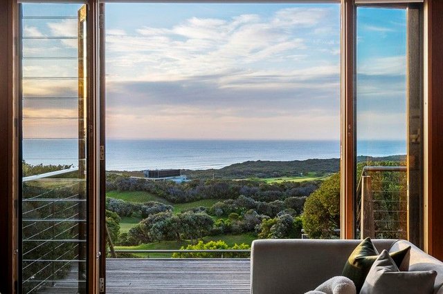 6 Fingal Court, VIC 3939