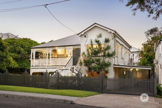 11 Macintosh Street, QLD 4066