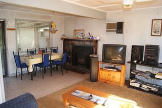 Living area (2013-04-11)