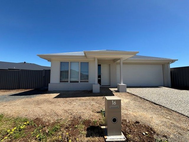 16 Rosea Street, VIC 3820