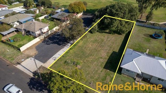 23 Alcheringa Street, NSW 2830
