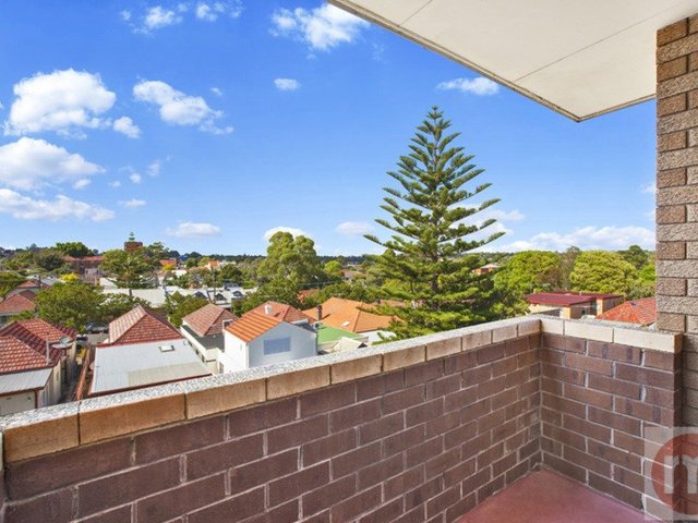11/96 Macauley Street, NSW 2040