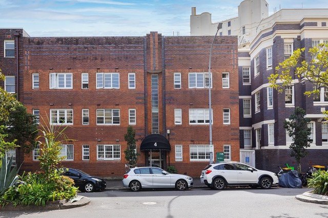 16/4 McDonald Street, NSW 2011