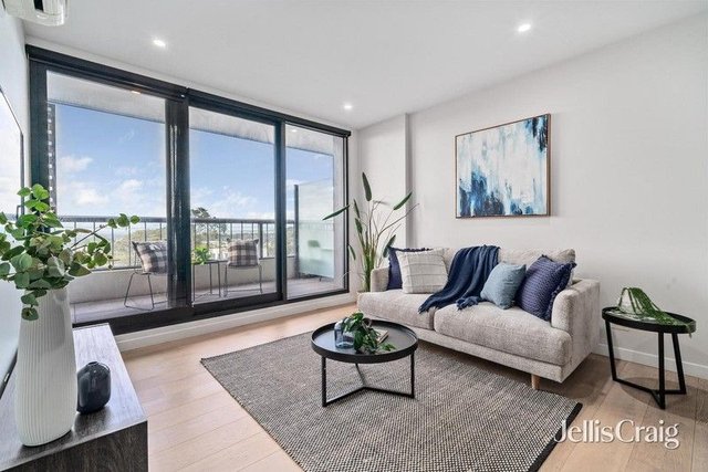 505/5 Sovereign Point Court, VIC 3108