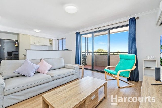 4/4 Wattlebird Loop, WA 6027