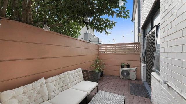 2/17 Bulla Road, VIC 3041