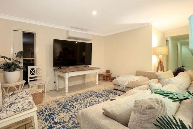 2 Hasemann Crescent, QLD 4209