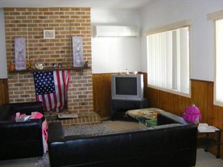 Lounge Room (2010-04-07)