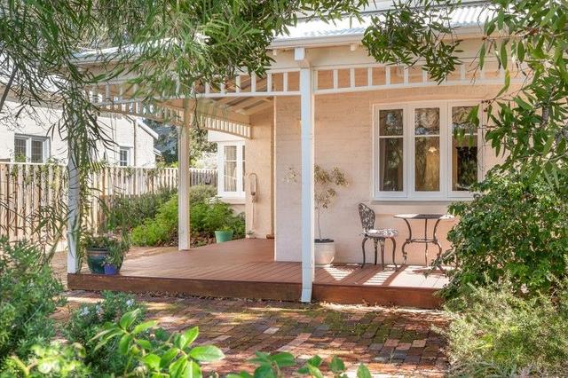 15 Roseberry Avenue, WA 6151