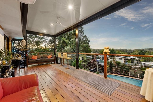10 Warrener Street, QLD 4211