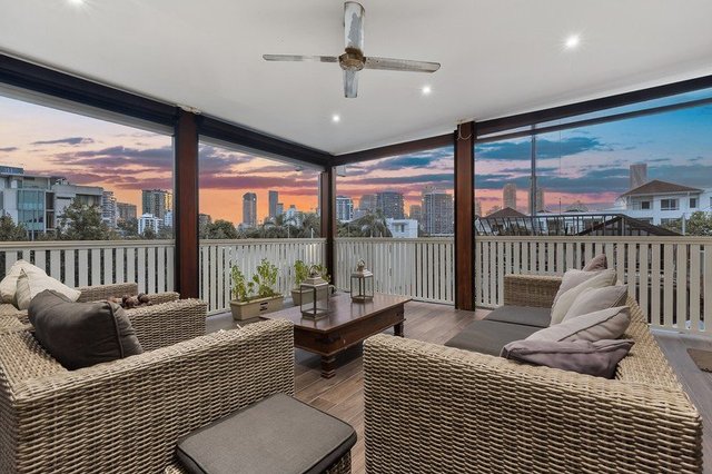 7 Llewellyn Street, QLD 4005
