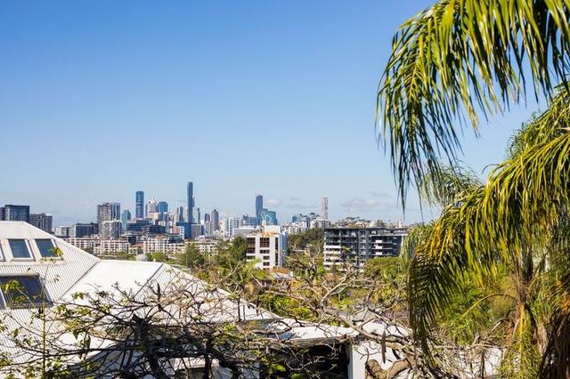 2/38 Toorak Road, QLD 4007