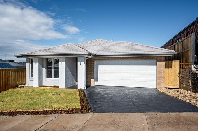 18 Free Crescent, VIC 3429