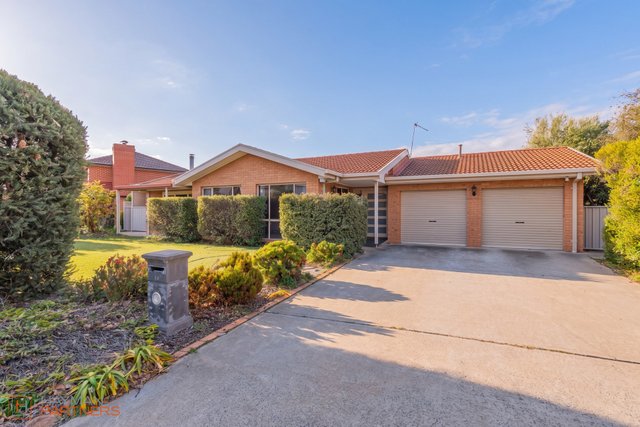 15 Fingleton Crescent, ACT 2906