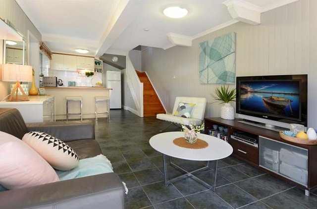 1/5 Garnet Street, QLD 4011