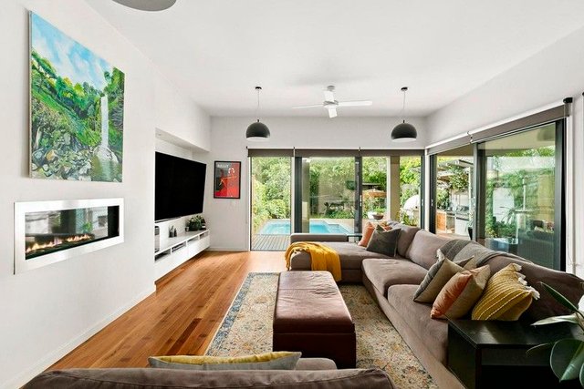 90 Locksley Road, VIC 3079