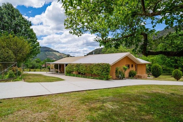 51 Growlers Creek Road, VIC 3744