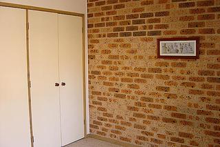 Bed 2 (2005-09-08)