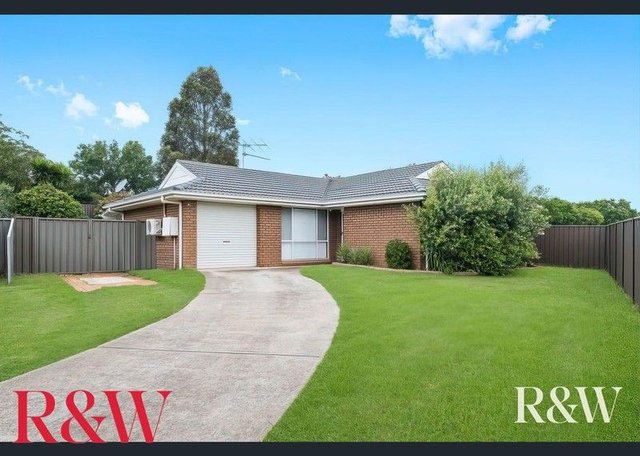 10 Fishburn Place, NSW 2567