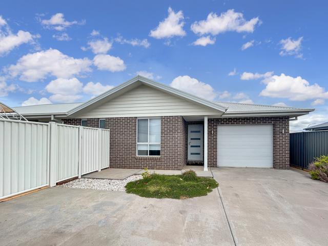 19B Bradford Circuit, NSW 2830