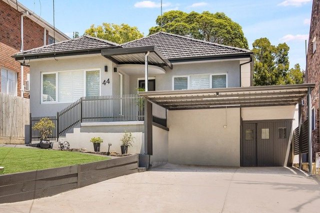 44 East Street, NSW 2221