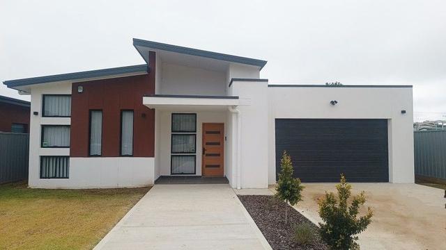 14 Glasson Street, NSW 2820