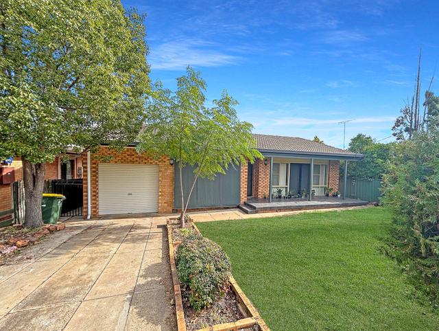 9 Meek Street, NSW 2830