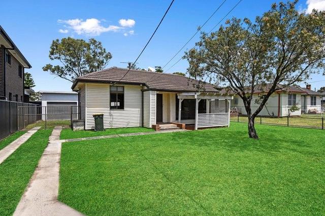 19 Koonawarra Street, NSW 2163