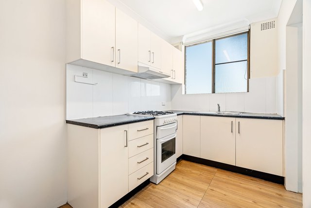 11/17 Phillip Street, NSW 2196