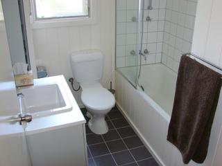 Bathroom (2007-10-31)