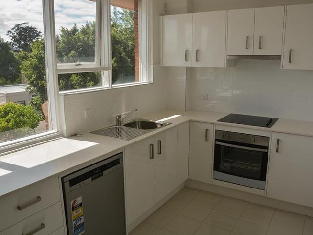 5/66 Macauley Street, NSW 2040