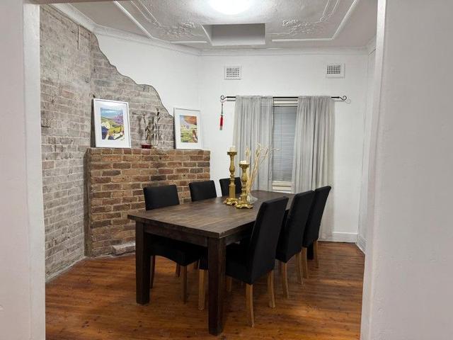 11 Angus St, NSW 2206