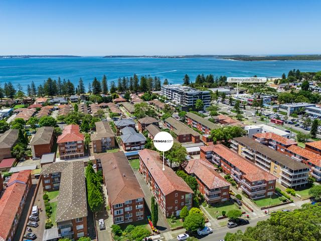 Unit 2/124 Chuter Ave, NSW 2217