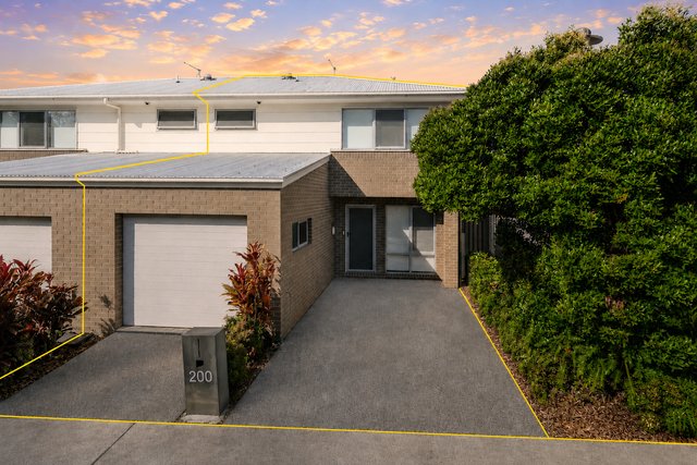 200/25 Farinazzo Street, QLD 4077