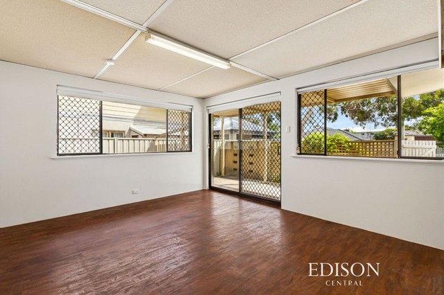 74 Katanning Street, WA 6053