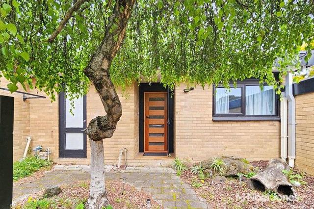 2/32-34 Mount Dandenong Road, VIC 3135