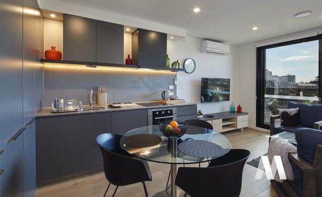 701/18 Grey Street, VIC 3182