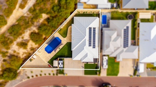 15 Aurifera Parkway, WA 6210
