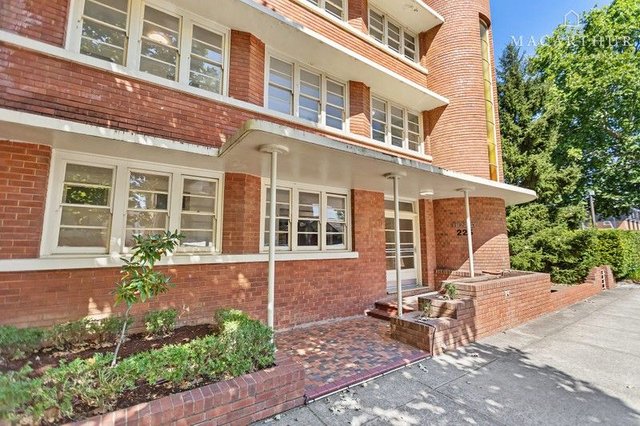 20/225 Tarcutta Street, NSW 2650