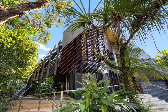 28 Beachfront Mirage Drive, QLD 4877