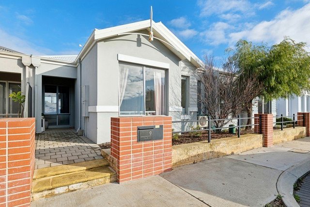 9 Howie Way, WA 6055