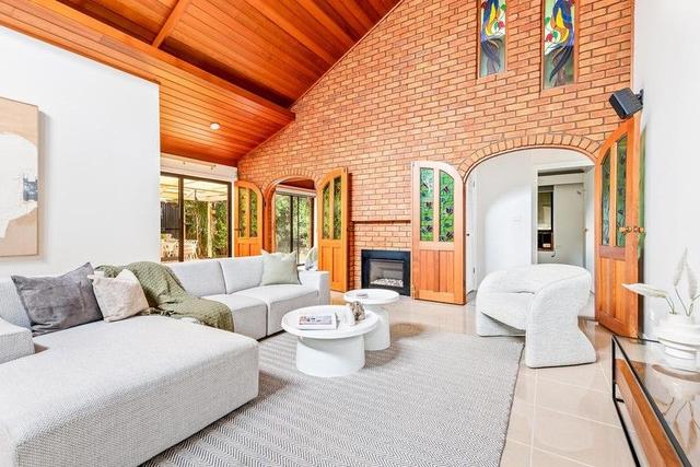 8 Tarella Drive, VIC 3038