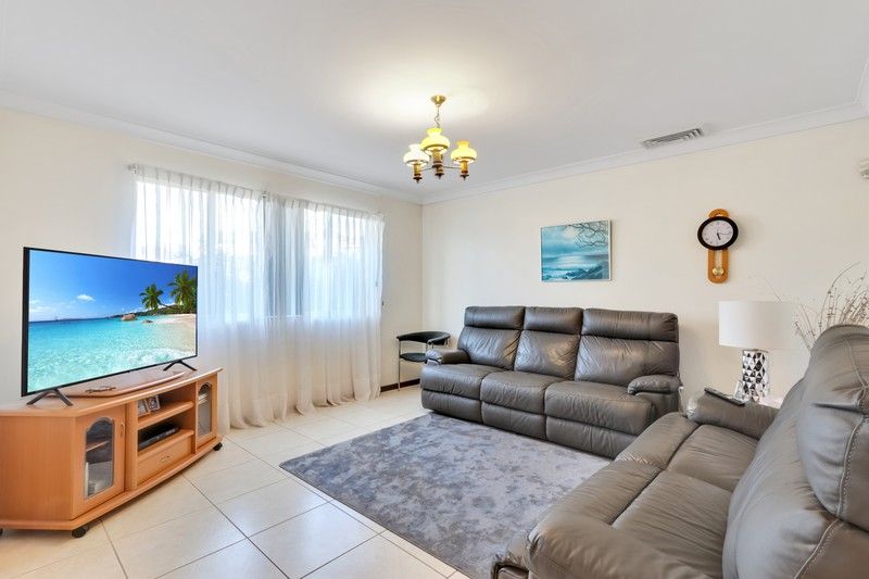 https://images.allhomes.com.au/property/photo/60bd66c68f06303bb2c2ac2ad11fb5b6_hd.jpg