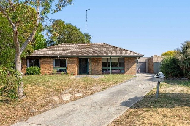 6 Forest Court, VIC 3355